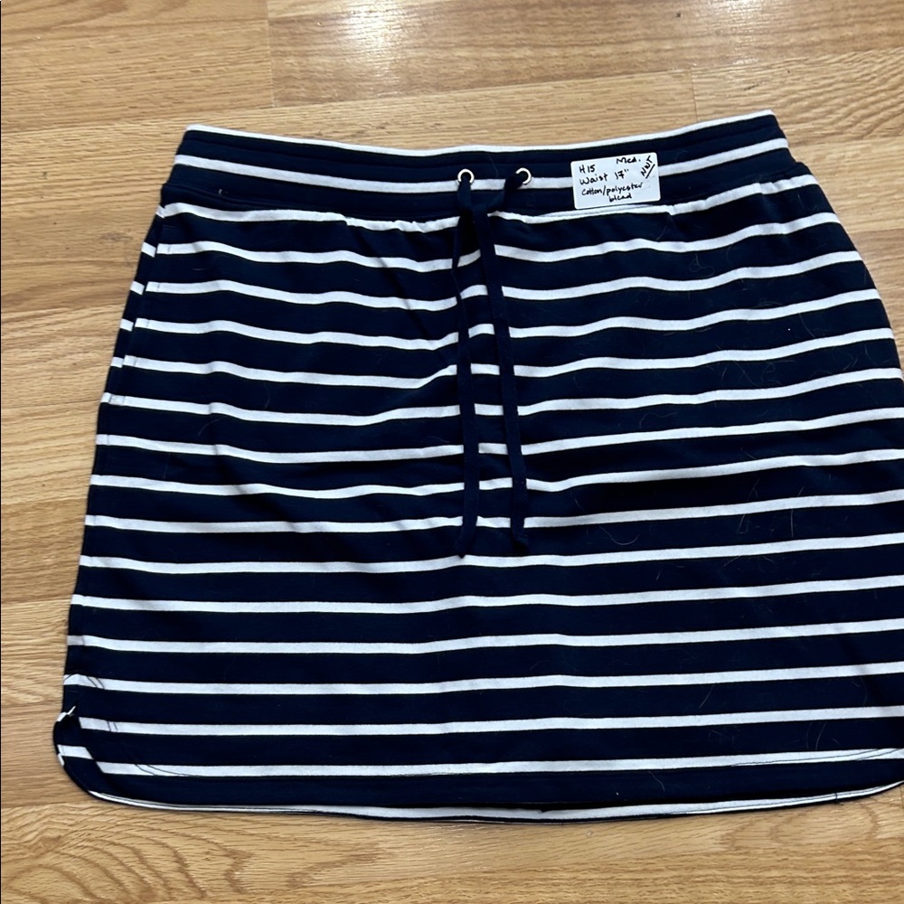 H15.   Striped Navy & White Drawstring Skort